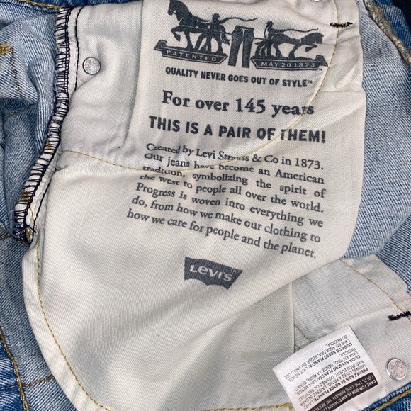Levi’s light blue denim size 29x32 good condition - Picture 3 of 4